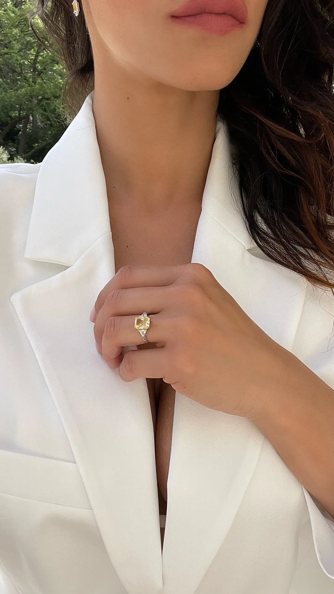 Alma Canary Radiant Ring 9K White Gold