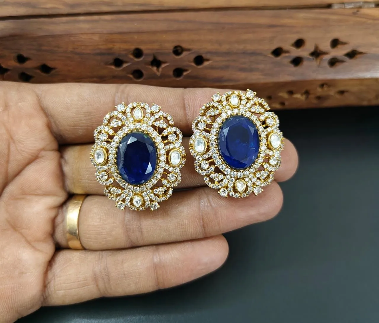Bahaar studs