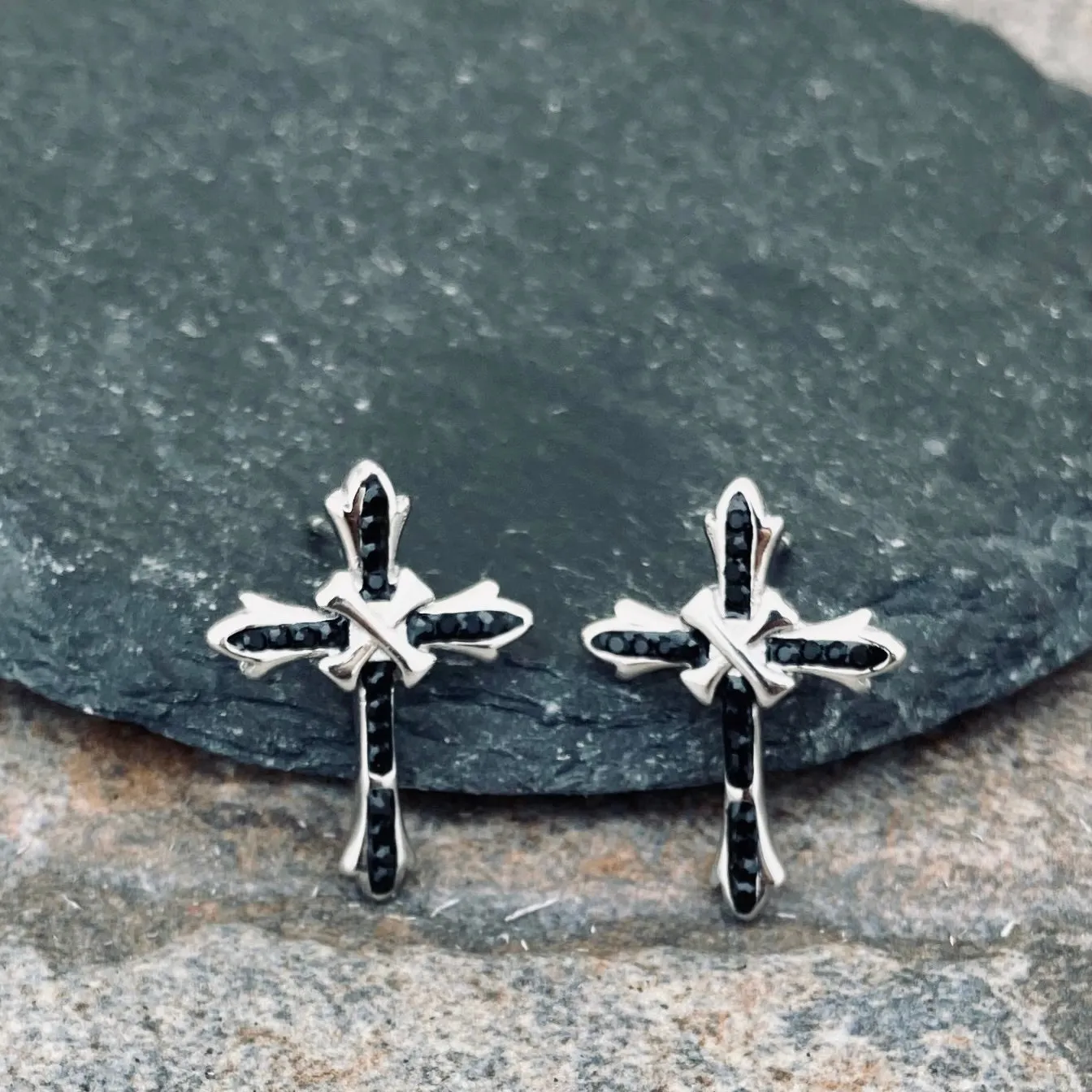 Bling Cross - Black Stone - Stud - Earrings -  SK2605E
