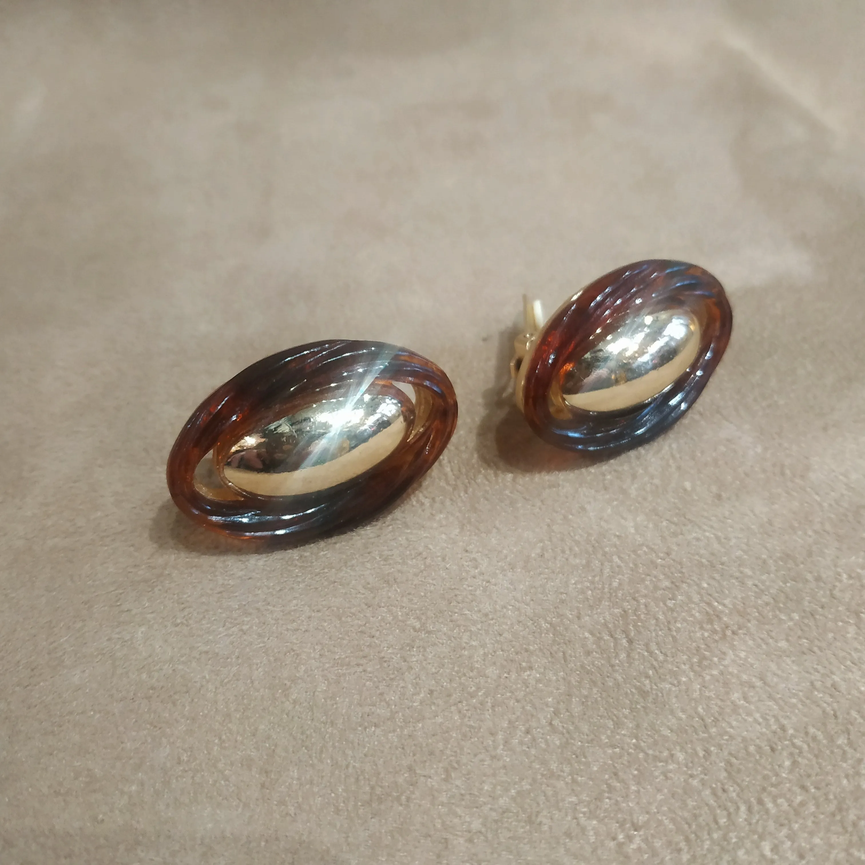 Dior Gold tortoiseshell acrylic  Oval vintage earrings