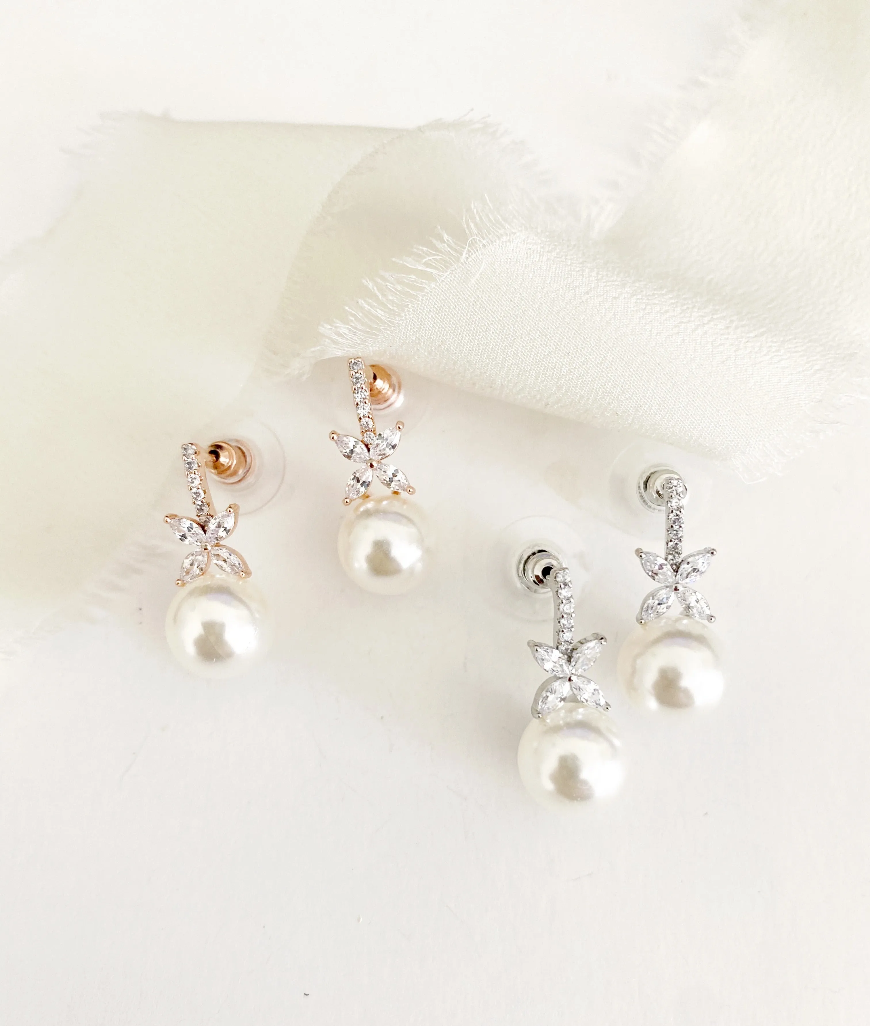 Dixie Pearl Stud Earrings