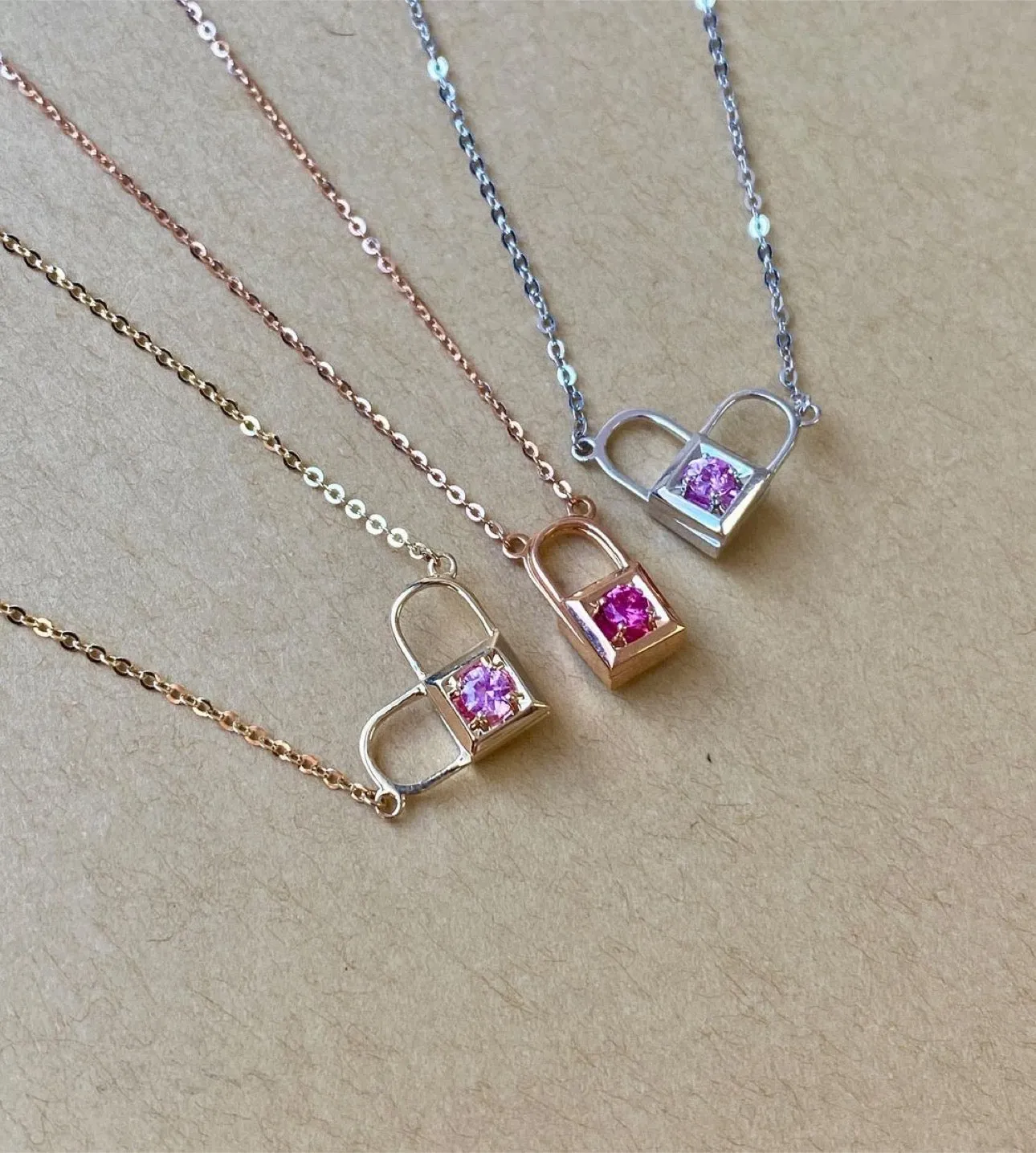 Lock and Love Necklace 14KR