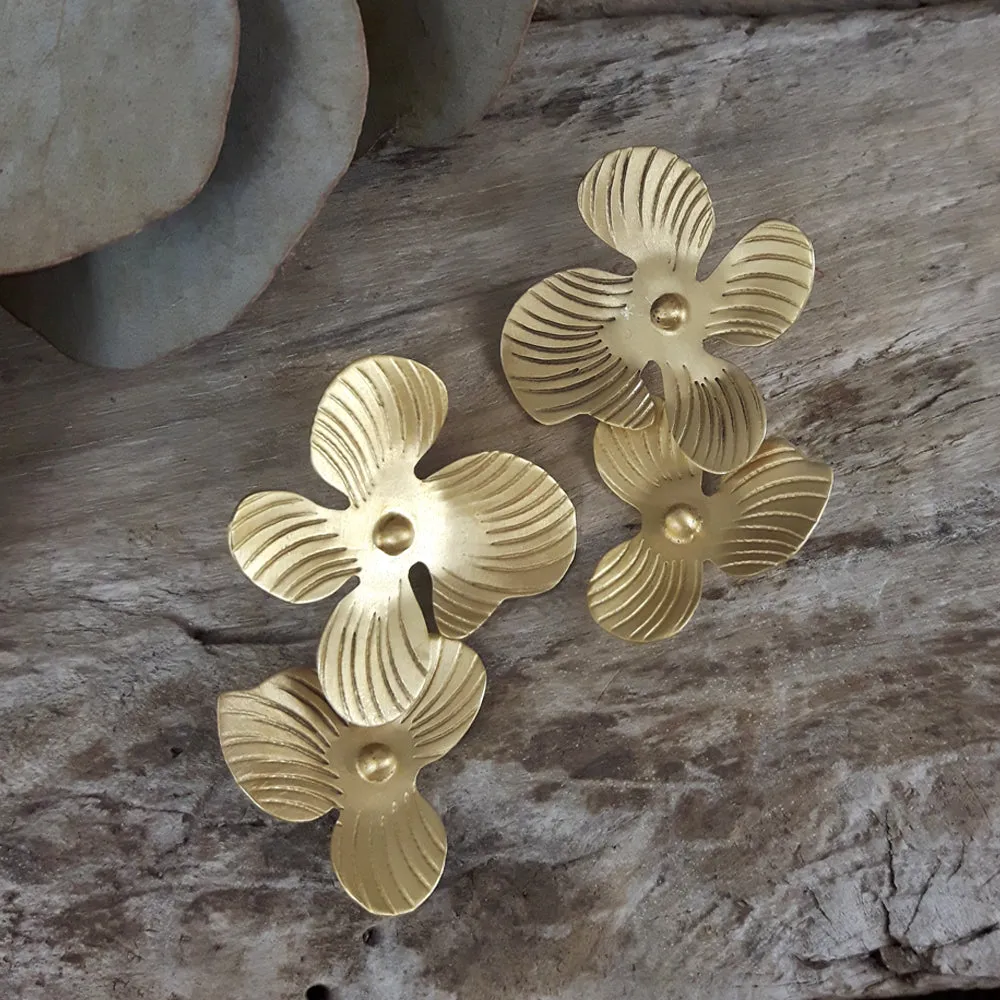 Viola Gold Large Stud Earrings