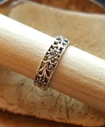 Wildflower (Sterling Silver)